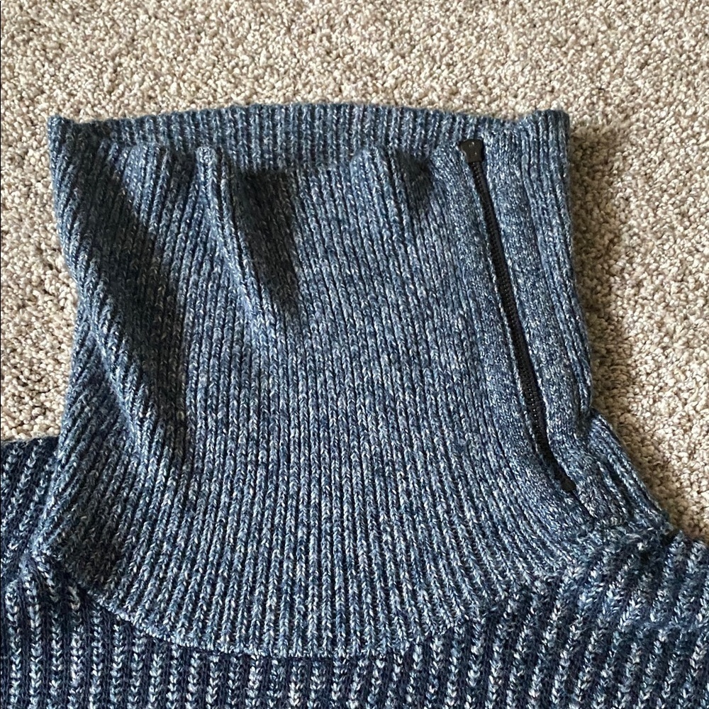 Leo & Nicole Cozy Blue Cowl Neck Oversized Sweater. Size S. - Picture 16 of 16